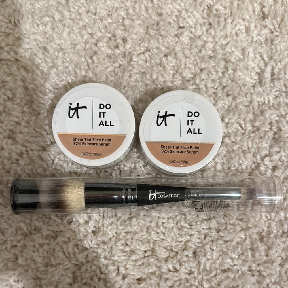 Brand New IT Cosmetics Bundle